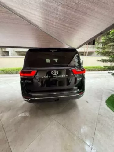 Toyota Landcruiser ZX