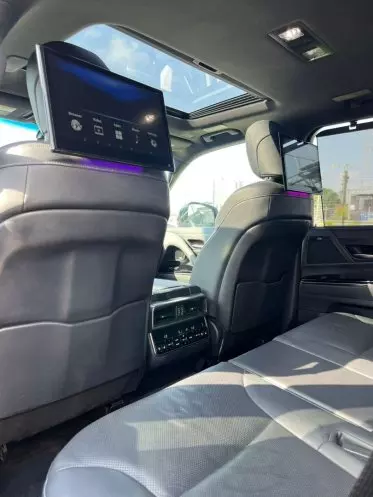 Lexus LX 600