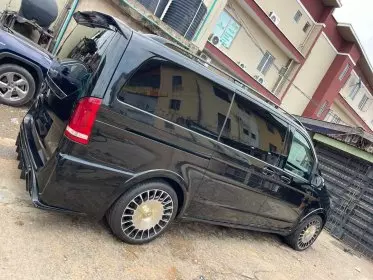 Mercedes-Benz V 250