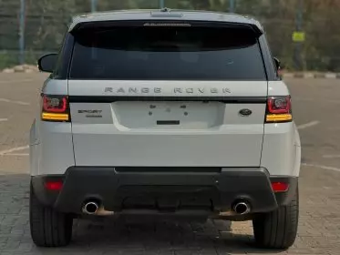 Land Rover RANGE ROVER SPORT HST 