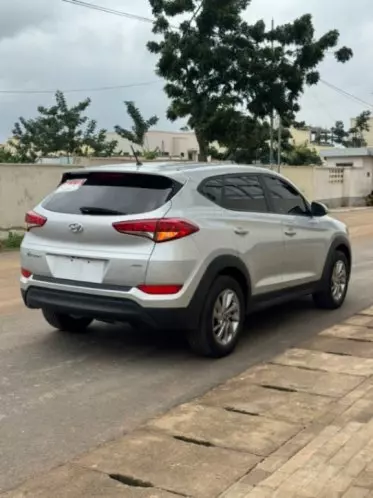 Hyundai TUCSON 2,0L BVM 4x4 GL