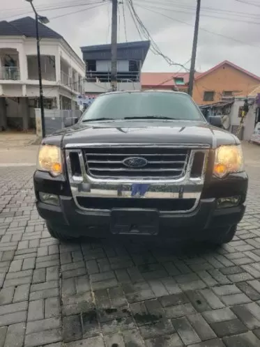 Ford explorer trac