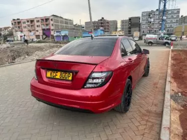 Mercedes-Benz C200
