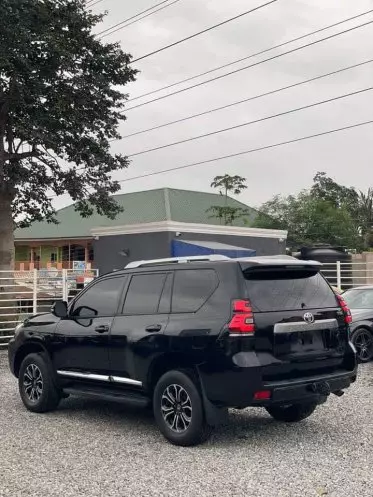Toyota Land Cruiser Prado TX L