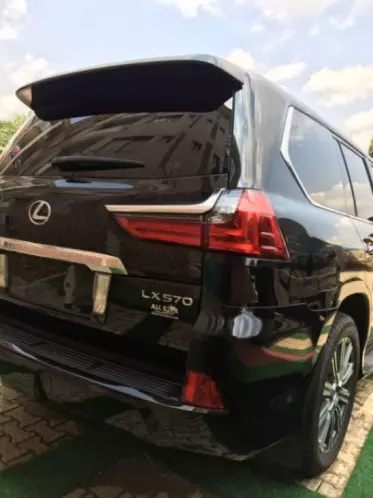 Lexus LX 570