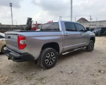 Toyota Tundra