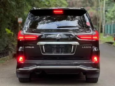 Lexus LX 570