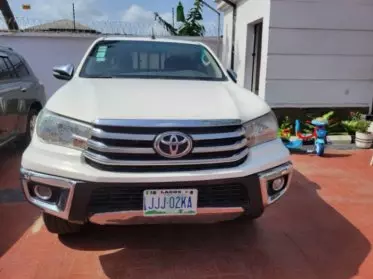 Toyota Hilux