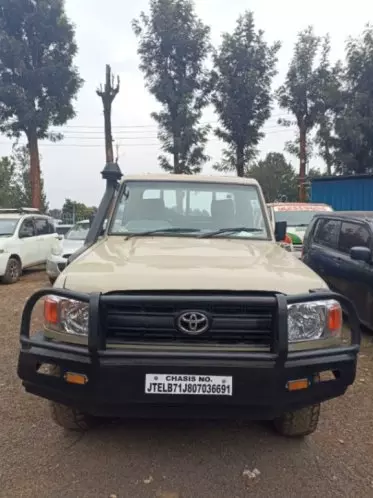 Toyota Land Cruiser Pick Up
