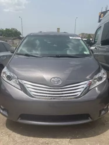 Toyota Sienna