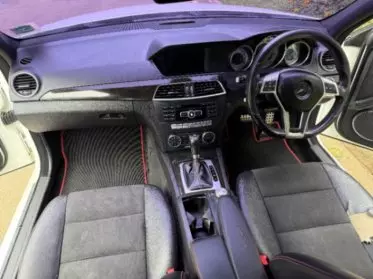 Mercedes-Benz C200