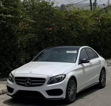 Mercedes-Benz C400