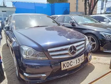 Mercedes-Benz C200