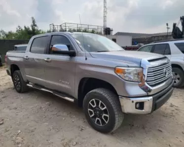 Toyota Tundra