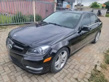 Mercedes-Benz C 300