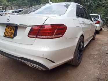 Mercedes-Benz E 250