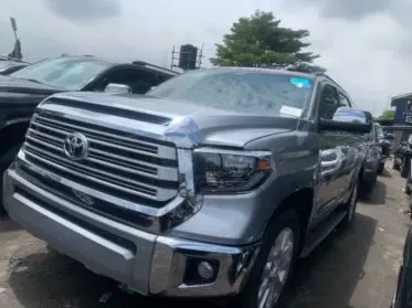 Toyota Sequoia