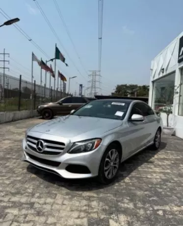 Mercedes-Benz C 300