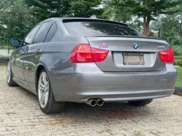 BMW 328i