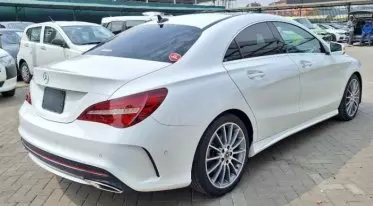 Mercedes-Benz CLA 180