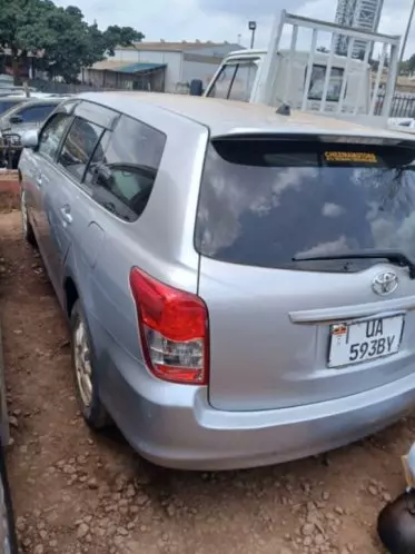 Toyota Fielder 