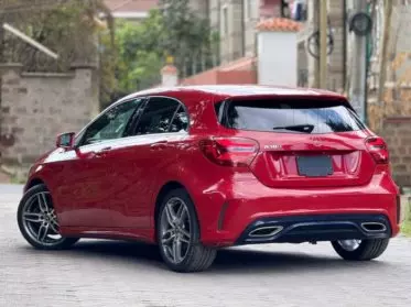 Mercedes-Benz A 180