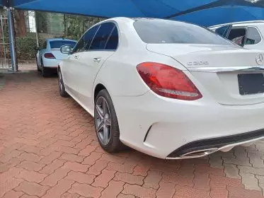 Mercedes-Benz C 200