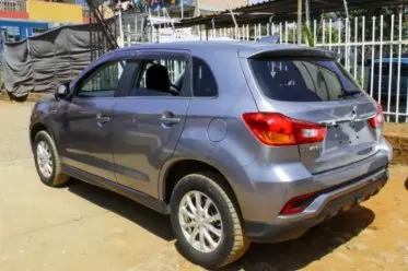 Mitsubishi RVR
