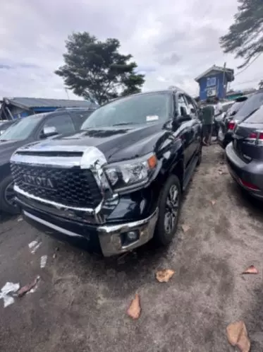 Toyota Sequoia