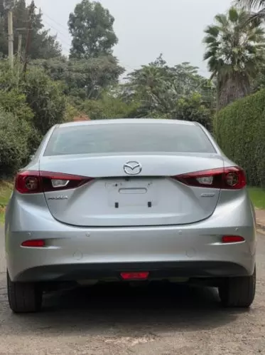 Mazda Axela 