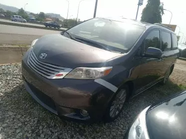 Toyota Sienna