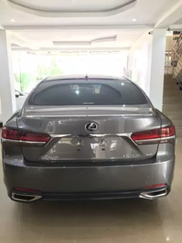 Lexus LS 500