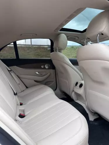 Mercedes-Benz E 300