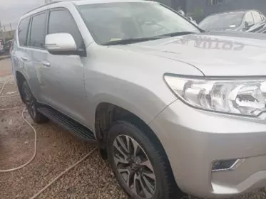 Toyota Landcruiser 300 GXR