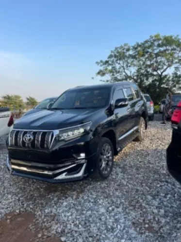 Toyota Land Cruiser Prado VX.L