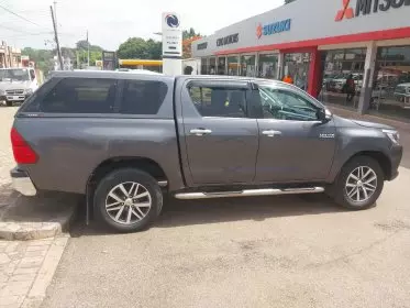 Toyota Hilux Revo 