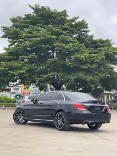 Mercedes-Benz C 300