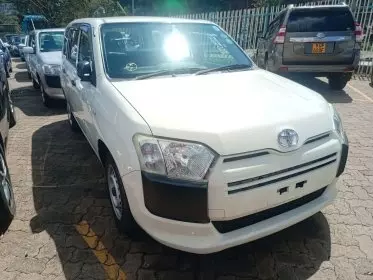 Toyota Succeed 