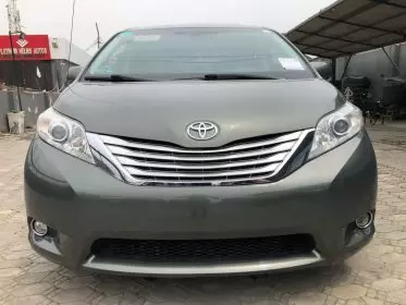 Toyota Sienna