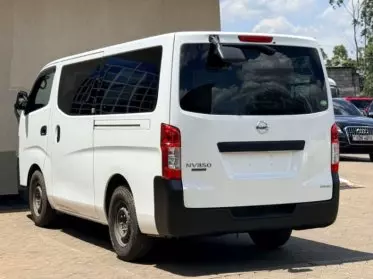 Nissan NV300
