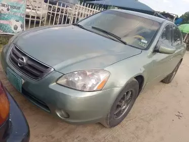 Nissan Altima