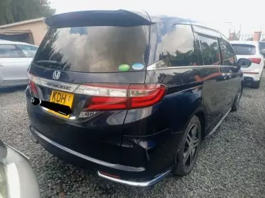 Honda Odyssey Absolute