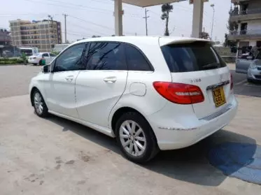 Mercedes-Benz B 170