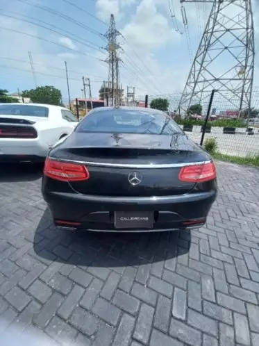 Mercedes-Benz S 550