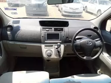 Toyota Passo Sette