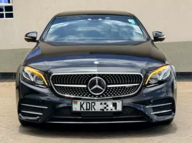 Mercedes-Benz E200