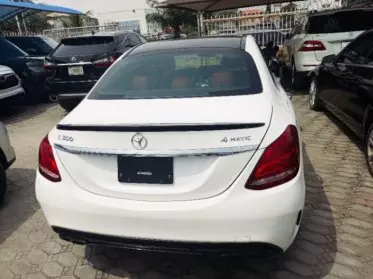 Mercedes-Benz C 300