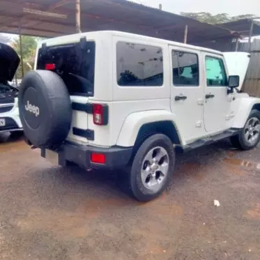 JEEP Wrangler Sahara