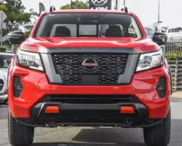Nissan NAVARA LE
