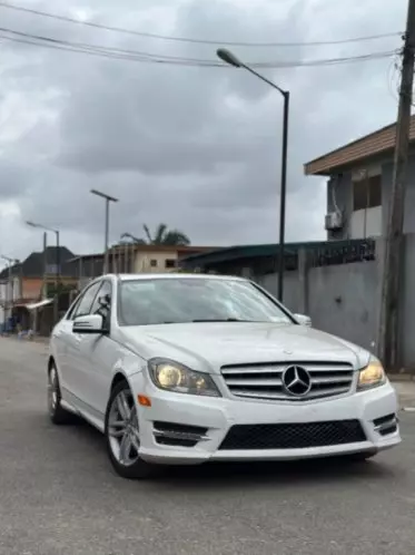 Mercedes-Benz C 300
